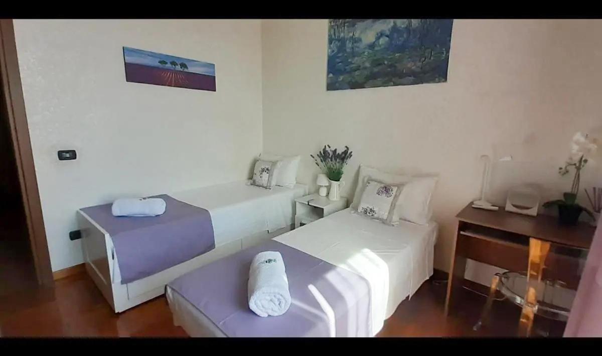 Appartamento Pini Di Roma-new&cozy In Center- Metro A Re Di Roma